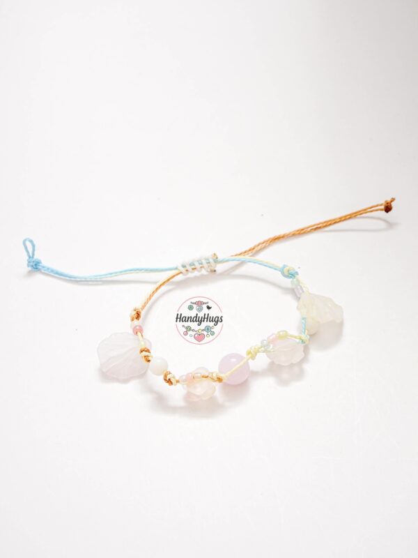 Vòng tay handmade - Petal Grace